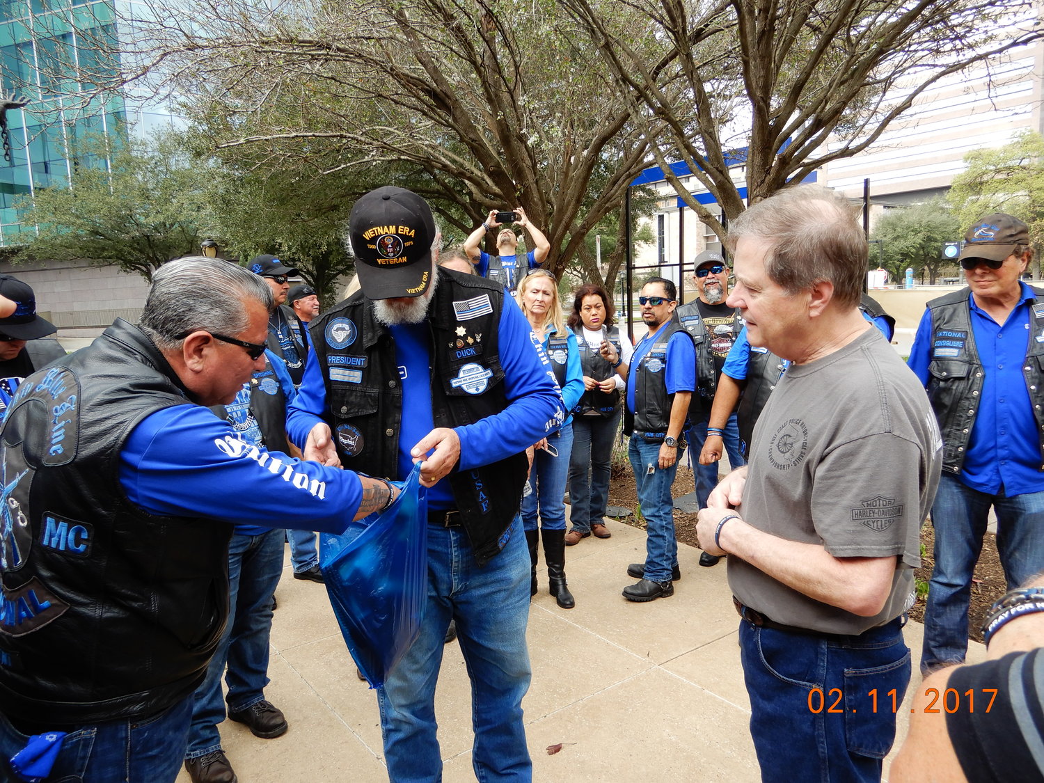 Presentation To Officer Nick Tullier’s Family – Thin Blue Line LEMC